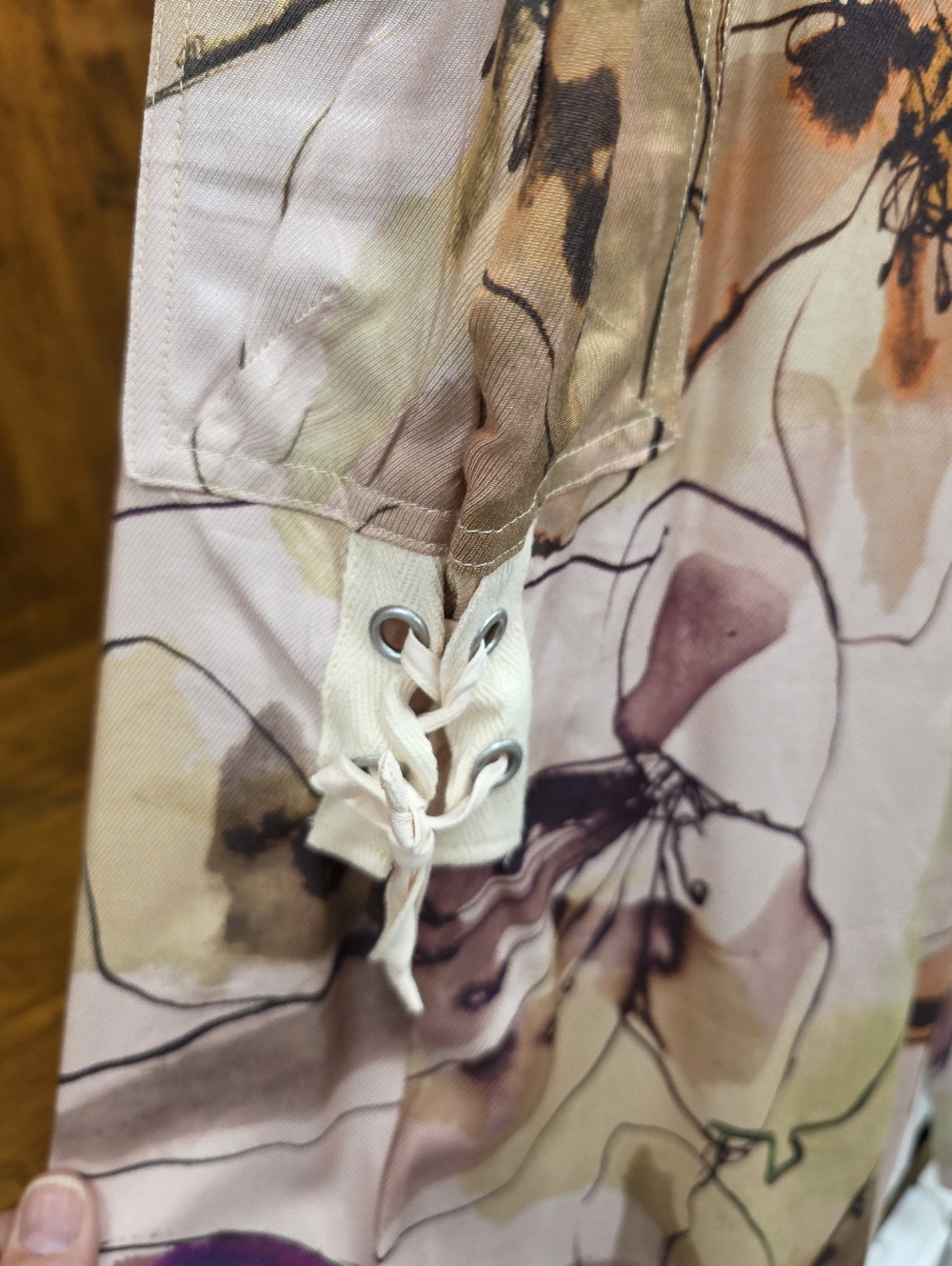 Anthropologie Floral Wide Leg Pants | Size 6 | Boho Cargo Utility Pants - Picture 6 of 13
